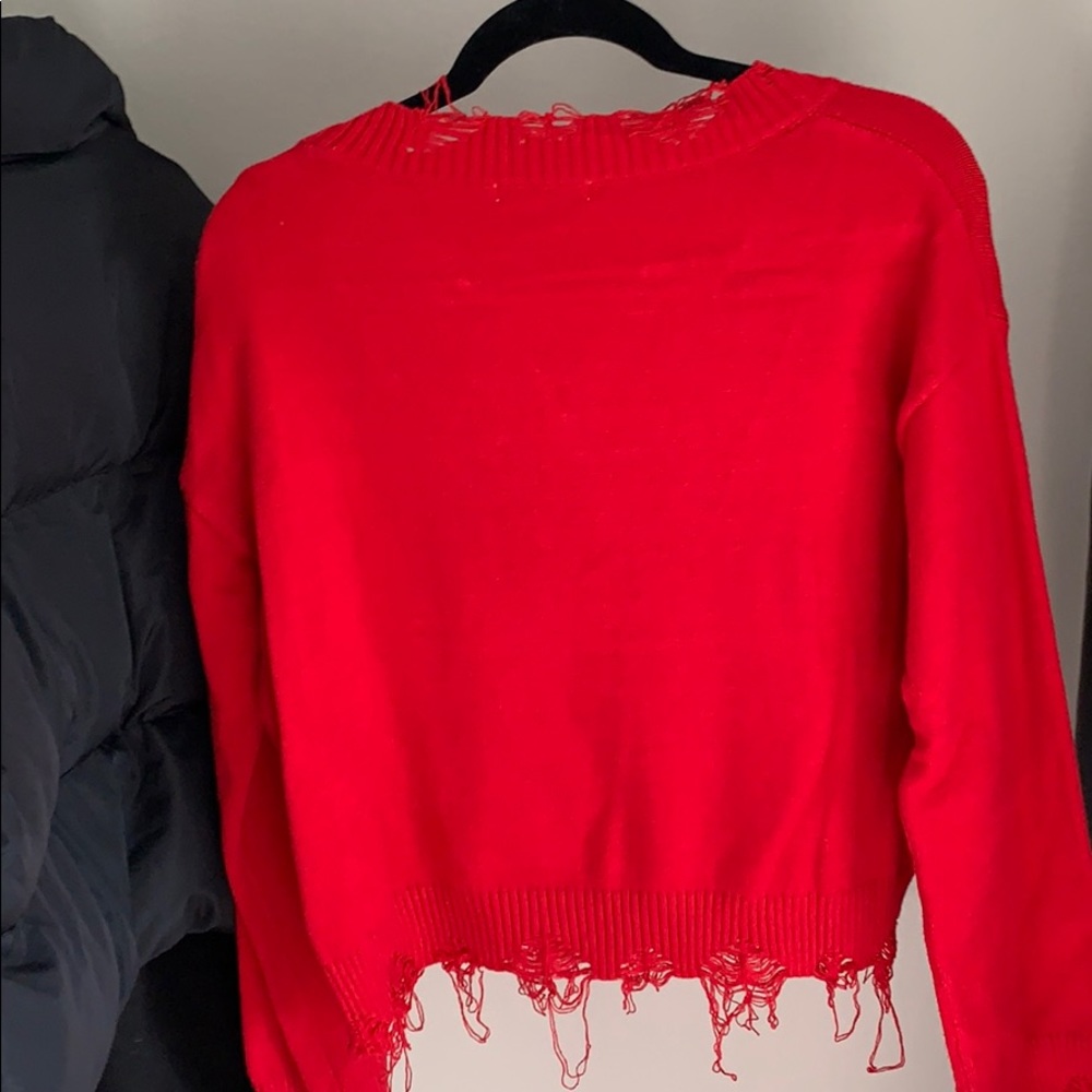 Red sweater - Picture 4 of 4